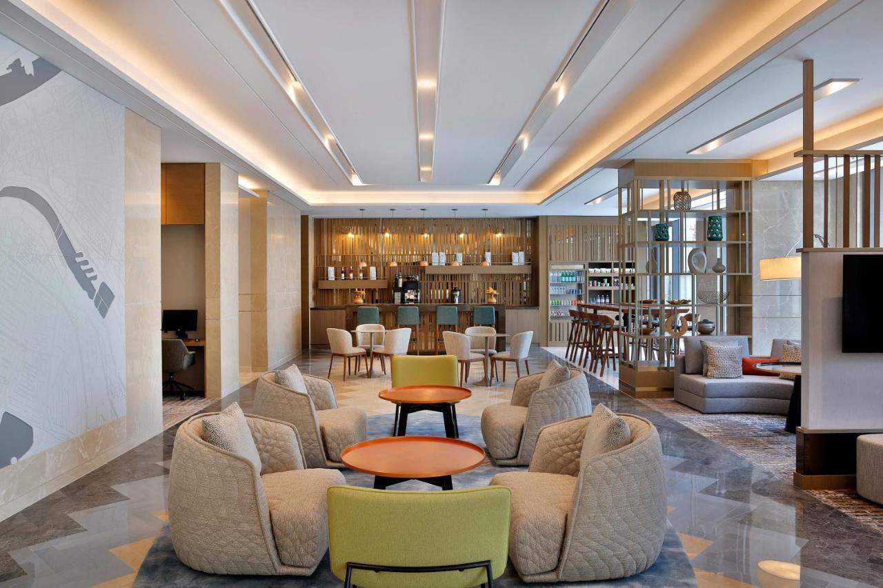 Courtyard By Marriott Culture Village, Dubai Bagian luar foto