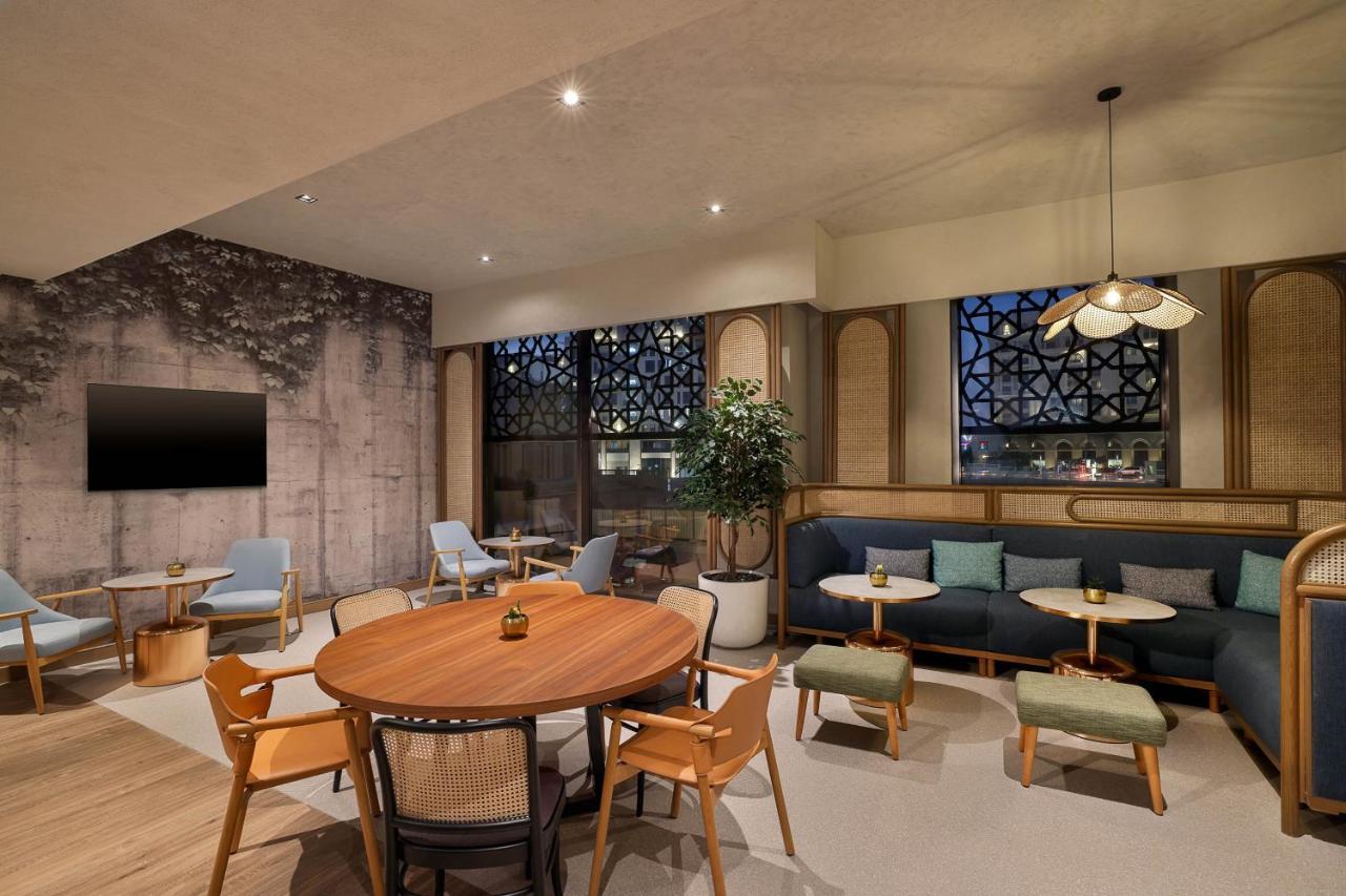 Courtyard By Marriott Culture Village, Dubai Bagian luar foto