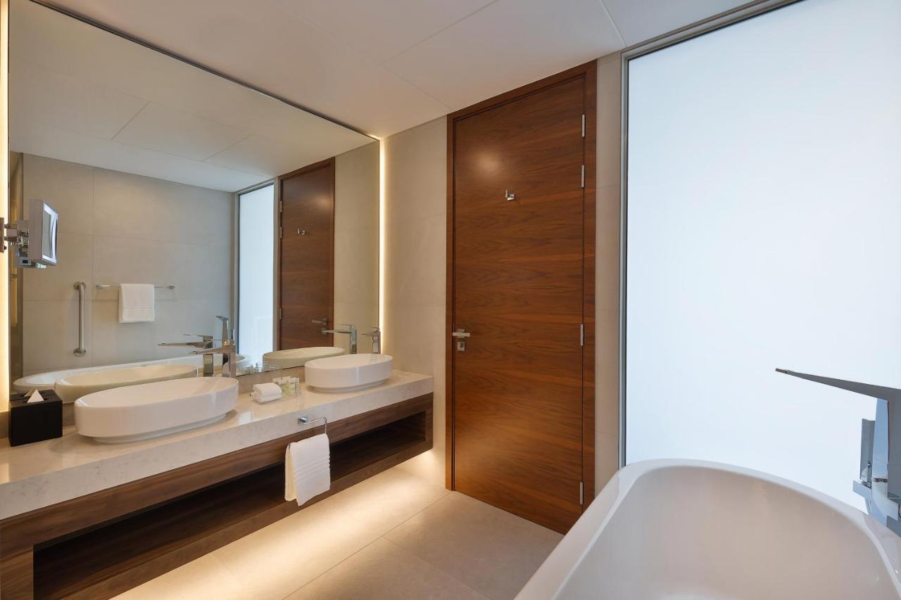 Courtyard By Marriott Culture Village, Dubai Bagian luar foto
