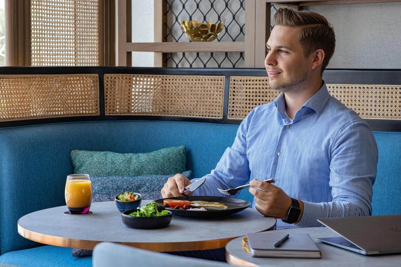Courtyard By Marriott Culture Village, Dubai Bagian luar foto